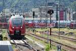 KOBLENZ, 19.06.2023, 442 705 als RE1 (Rheinland-Pfalz) bei der Einfahrt in Koblenz Hbf