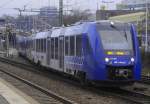 622 406 und 411 der vlexx fahren als RE 13 nach Alzey aus Gleis 8 des Mainzer Hbf aus (20.1.15).