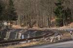 enge Kurvenradien gibt im Tal der Schwarzwasser, Strecke Schwarzenberg - Johanngeorgenstadt der Ezgebirgsbahn.