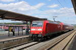 DB 146 011 mit dem RE 4891  Saale-Express  von Halle (S) Hbf nach Jena-Göschwitz, am 13.07.2022 in Naumburg (S) Hbf.