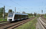 abellio 1648 927 als RB 80565 von Karsdorf nach Naumburg (S) Ost, am 09.05.2023 bei der Ausfahrt in Naumburg (S) Hbf.