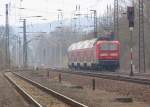 DB 143 858-9 mit der RB 16915 nach Lichtenfels, bei der Ausfahrt in Naumburg (S) Hbf; 05.04.2010