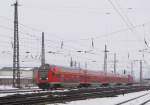 RB 16913 nach Saalfeld (Saale), bei der Ausfahrt in Naumburg (S) Hbf; 12.12.2010