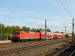 120 202 mit dem Hanse-Express RE 33010 Rostock - Hamburg bei Einfahrt in Bchen; 04.10.2010  