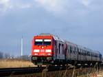 Eine BR 245 der DB mit einem Mix aus Wagen als Ersatzzugug eingestezt auf der Marschbahn am 01.03.2017