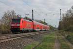 Einfahrt am 13.04.2017 von 146 110-2  Baden Württemberg erfahren/Müllheim (Baden)  mit einem RE (Offenburg - Basel Bad Bf) in den Bahnhof von Heitersheim.