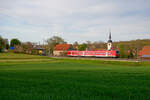 440 303 DB Regio als RB 58129 (Würzburg Hbf - Treuchtlingen) bei Gnötzheim, 09.05.2021