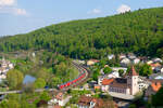 RB 59102 (M�nchen Hbf - N�rnberg Hbf) bei der Ausfahrt aus dem Bahnhof Solnhofen, 09.05.2022
