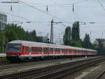 RE 30024 von Salzburg nach Mnchen Hbf bei der Durchfahrt in Mnchen Heimeranplatz, 14.08.2010