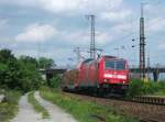 146 244 durchfhrt am 19.Mai 2012 mit einem RE nach Frankfurt(M)-Wrzburg, den Bahnhof Wrzburg-Zell.