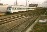 Eine Regionalbahn nach Stralsund am 07.November 1996 im Bahnhof von Grimmen (Strecke Stralsund-Neubrandenburg-Neustrelitz) 