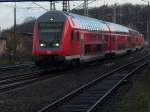Fr einen ausgefallenen Flirt kam am 27.November 2009 wieder einmal eine Doppelstockeinheit zum Einsatz.Hier fotografierte ich eine Regionalbahn Sassnitz-Rostock bei der Einfahrt in den Bahnhof