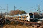 RRX 462 013 als RE4 nach Dortmund Hbf bei der Durchfahrt in Wuppertal, November 2025.