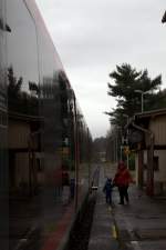 Haltepunkt Miltitz-Roitschen an der Linie RB1 Meißen - Nossen.Für heute der jünsgste  Fahrgast ? 13.12.2014 09:20 Uhr.