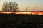 Einschnitt und Ausschnitt - 

Dosto auf der Remsbahn bei Weinstadt-Endersbach. 

19.02.2008 (M)