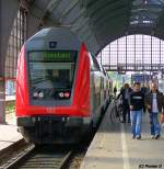 Hier ein 766.4 Steuerwagen von der Schwarzwaldbahn!
Kurz vor seiner Abfahrt nach Konstanz ber Rastatt, Offenburg, Villingen, Singen und Radolfzell.
30.09.2007