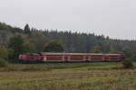 IRE nach Stuttgart, geschoben von einer 218 kmpft sich der IRE durch die Nebelsuppe des Schussentals in Richtung Aulendorf, hier war es zu diesem Zeitpunkt schon sonnig, nchster Halt war dennoch erst Ravensburg, dann kam Aulendorf 