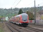 Ein Dosto Steuerwagen der Südbahn am 19.04.13 als RE nach Ulm bei der Durchfahrt in Altbach! 
