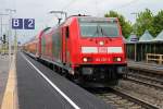 Am 18.04.2014 fuhr 146 236-5  Schwarzwald Erlebnispfard  mit einem RE (Offenburg - Basel Bad Bf) in den Bahnhof von Müllheim (Baden) ein.