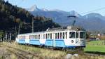 Eine Zugspitzbahn geführt vom Triebwagen 309 zwischen den Stationen Hausbergbahn und Garmisch-Partenkirchen.