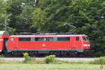 111 073-3 war Mitte August 2020 in Oberschleißheim unterwegs.