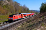 146 241 DB Regio mit RE 4854 (München Hbf - Nürnberg Hbf) bei Postbauer-Heng, 23.04.2021
