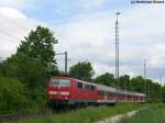 111 227-5 als RB 32378 kurz nach dem Halt in Regensburg-Prfening, 27.05.2010