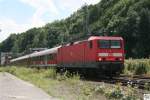 RB 37672 Lichtenfels - Sonneberg (Thringen) erreicht am 9. Juli 2011 gegen 14.30 Uhr den Bahnhof Coburg. Als Lokomotive kam 143 240-0 zum Einsatz.