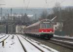 Die im Karlsruher Kopf Sandwich verkehrende RB 59361 nach Bamberg erreicht am 17. Februar 2012 den Bahnhof Kronach. 