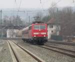 111 170-7 erreicht am 23. Februar 2012 mit einer Regionalbahn von Saalfeld nach Bamberg den Bahnhof Kronach.