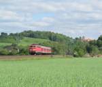 111 208-5 ist am 13. Mai 2012 mit einer Regionalbahn nach Saalfeld bei Kronach unterwegs.
