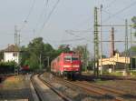 111 171-5 zieht am 2. Juni 2012 eine Regionalbahn nach Saalfeld in den Kronacher Bahnhof.