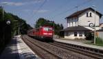 111 217-6 mit RE 59220 Treuchtlingen-Nrnberg am 18.06.2012 in Mhlstetten.