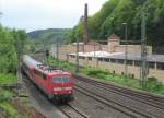 111 173-1 erreicht am 16. Mai 2013 mit einer Regionalbahn nach Saalfeld (Saale) den Bahnhof Kronach.