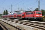 Die 111 172-3 mit der RB von Mnchen nach Salzburg in Mnchen Sd am 16.08.2013