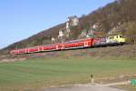 Die ADAC 111 024-6 mit der RB von München nach Nürnberg bei Dollnstein am 12.03.2014