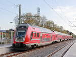 Ausfahrt 445 003/ 445 007 als RE nach Elsterwerder am 8. Oktober 2022 aus den Bahnhof von Wünsdorf-Waldstadt.
