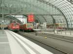 Regionalzug RE 1 mit 112 102-9 nach Brandenburg Hbf.am 01.05.08 im Berliner Hauptbahnhof