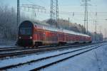 Steuerwagen (760) wird geschoben von BR 112 (112 165) bei der Durchfahrt Diedersdorf am 27.12.2014.