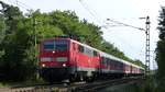 111 108 zieht eine RB68 nach Frankfurt zwischen Bickenbach und Darmstadt Eberstadt gen Norden. Aufgenommen am 24.8.2017 17:22