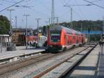 Mal kein Flirt kam,am 25.September 2011,als RE 13008,von Sassnitz nach Rostock,in Bergen/Rgen an.