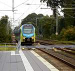 Flirt 3 der Westfahlenbahn als RE 15 nach Münster (Westf.) Hbf, fährt in den Bahnhof Leschede ein.