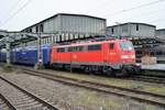 111 067-5 schiebt am 27.02.2020 den RE44 Ersatzzug in den Hbf.