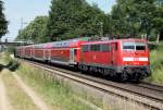 111 128 schiebt den RE4 von Aachen nach Dortmund Richtung Geilenkirchen am 03.07.2014