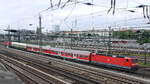 RE18 Dresden - Cottbus mit ex Reichsbahn Wagen D-PRESS 55 80 30-33 724-7 Abomz), Dresden Hbf, 01.06.2012  