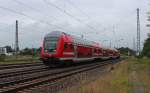 RE 4782 (Dresden Hbf - Hof Hbf) hat soeben Zwickau verlassen und überquert gerade die Olzmannbrücke.