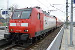 DB Regio AG mit  146 008  [NVR-Number: 91 80 6146 008-8 D-DB] Teilreklame  Damit Deutschland Vorne Bleibt  mit dem RE30 pausierend im Magdeburg Hbf.