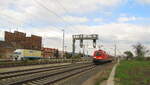 DB 182 025-7 mit der RB 16329 von Eisenach nach Halle (S) Hbf, am 16.04.2012 in Vieselbach.