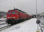 DB 232 209-7 mit dem RE 3625 aus Erfurt Hbf, am 24.01.2011 in Altenburg.