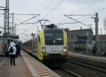 ES 64 U2-018 erreicht am 23. März 2013 mit RB 92308 (Apolda - Eisenach) den Bahnhof Neudietendorf.